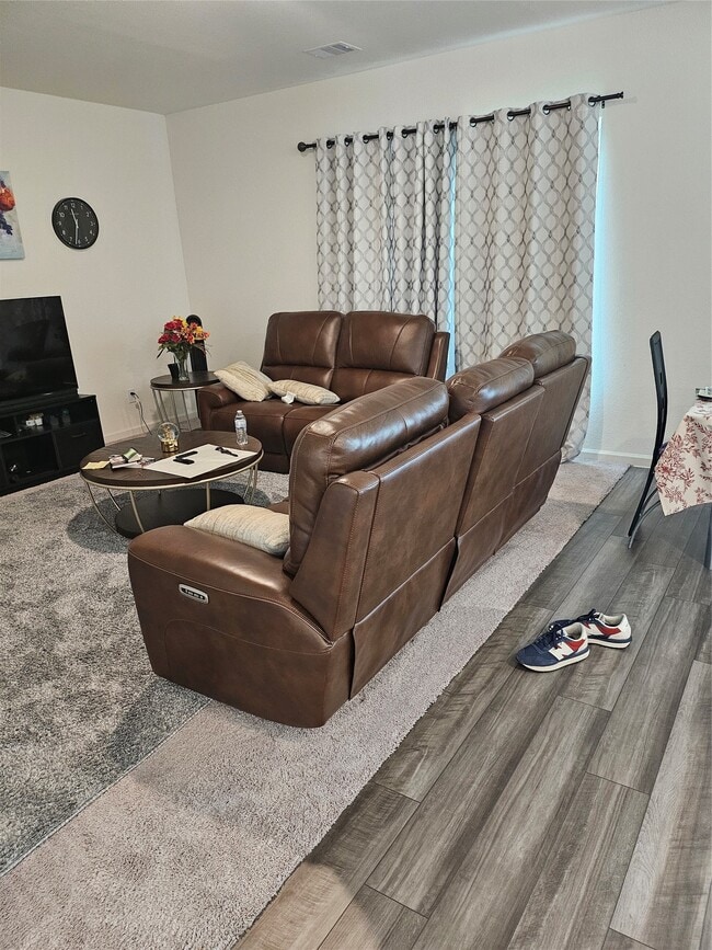 Building Photo - 5923 Grantgrala Dr