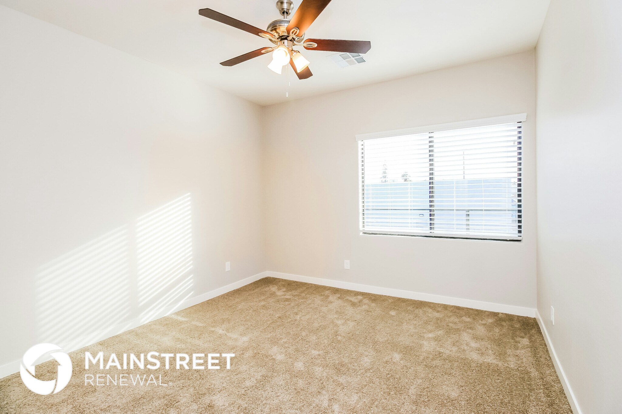 Building Photo - 1119 S Stapley Dr