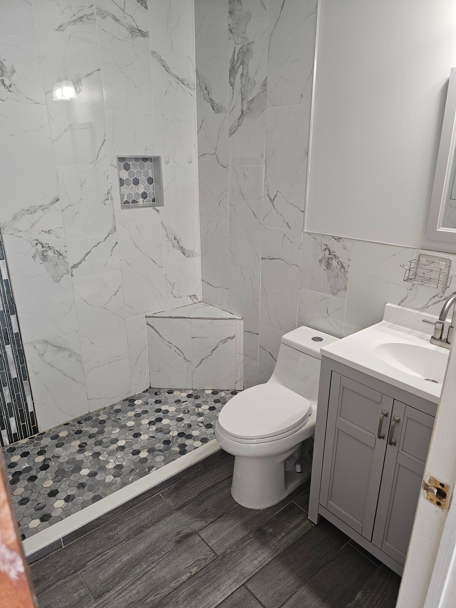 Building Photo - 228 Duncan Ave