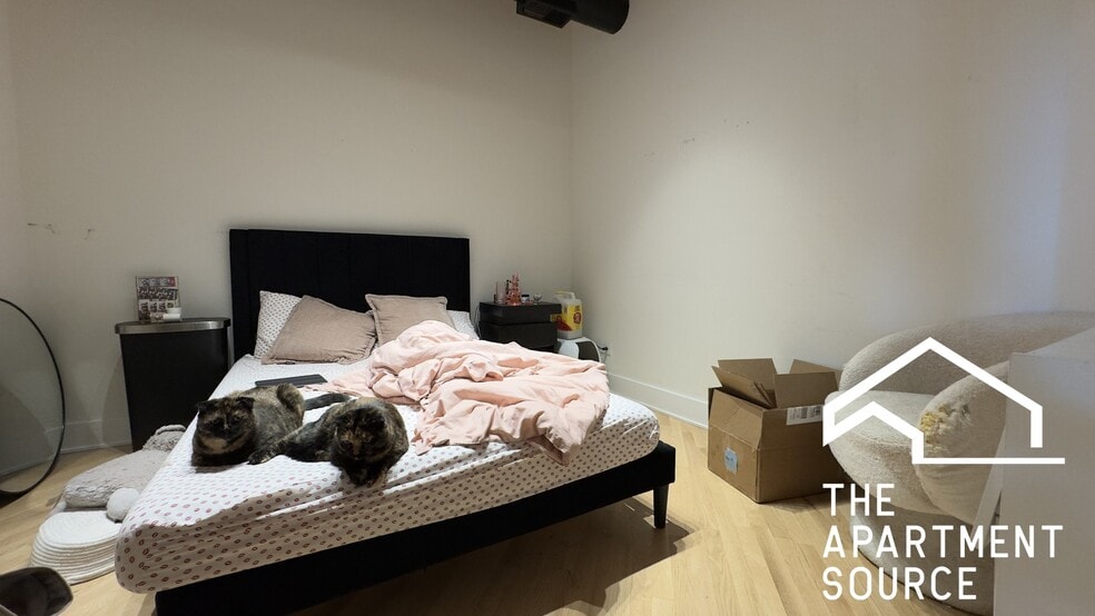 Building Photo - 411 S Sangamon St