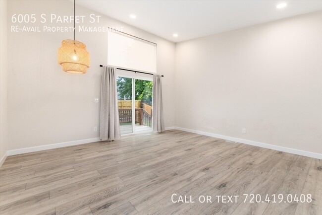 Building Photo - 6005 S Parfet St