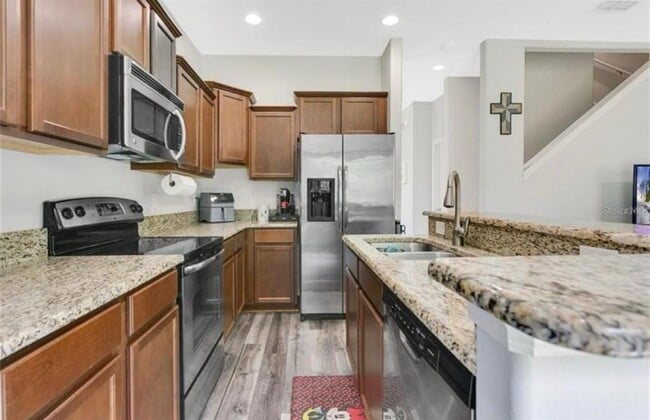 Building Photo - 10656 Savannah Plantation Ct