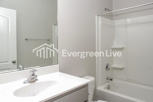 Building Photo - 100 Edensmith Dr