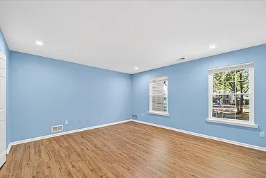 Building Photo - 1002 Woodbridge Commons Way