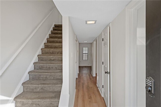 Building Photo - 1771 Defoor Ave NW