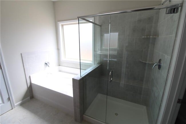 Building Photo - 5729 Shore Isle Ct