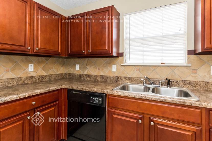 Building Photo - 312 Falls Ct