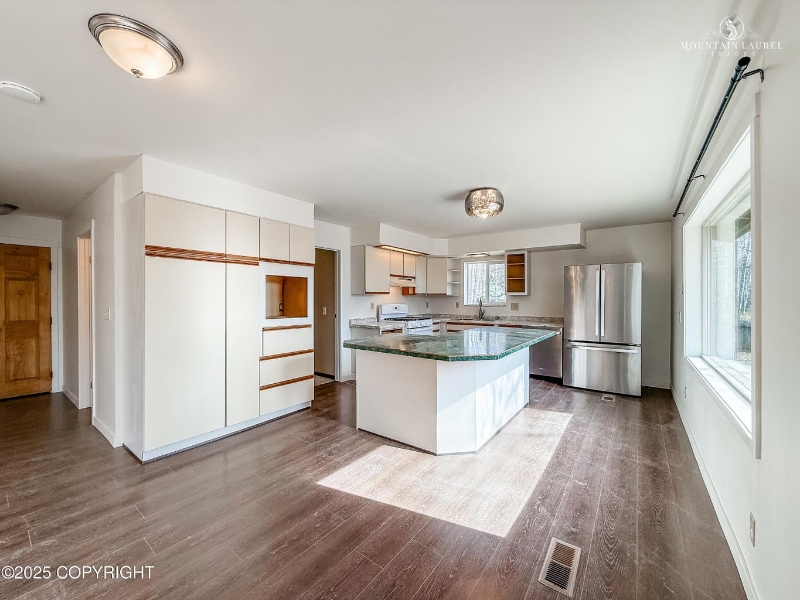 Building Photo - 8747 S Twilight Dr