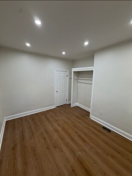 Building Photo - 22 Stegman St