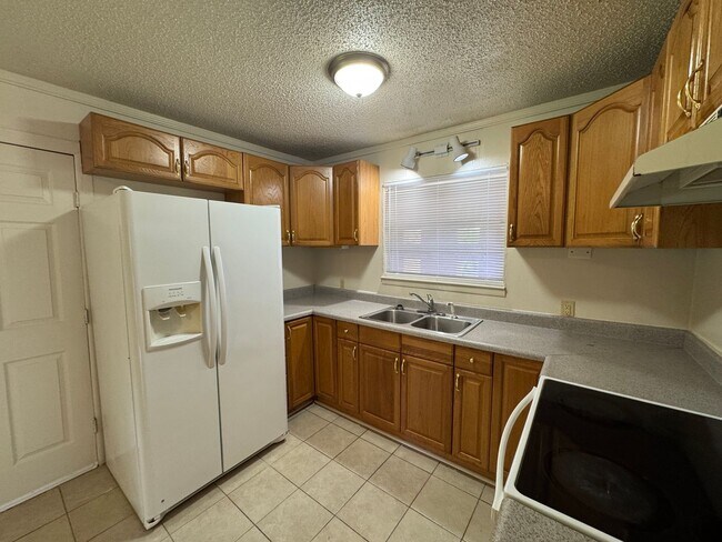 Building Photo - 3-Bedroom House for Rent in Killeen
