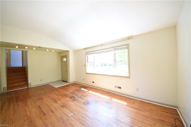 Building Photo - 8356 Cape View Ct