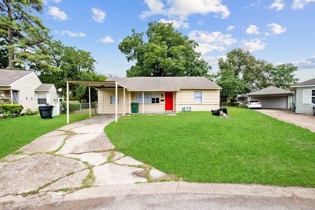 Primary Photo - 12513 Kathryn St