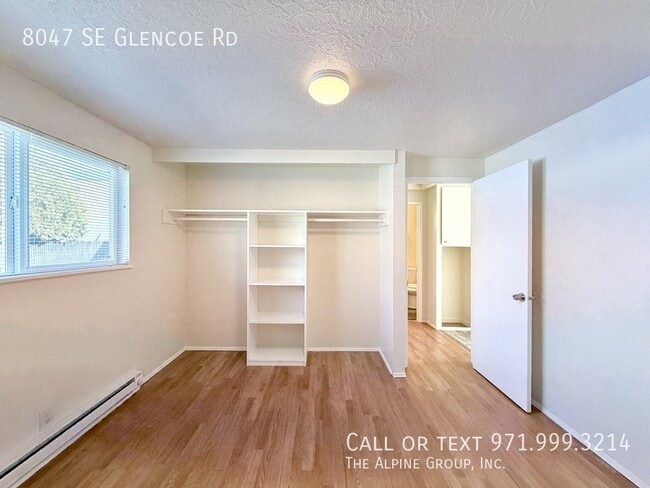 Building Photo - 8047 SE Glencoe Rd