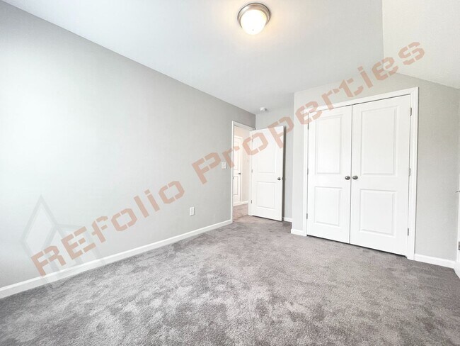 Building Photo - Beautiful Home with 4 Bedrooms, 3 Bathroom...