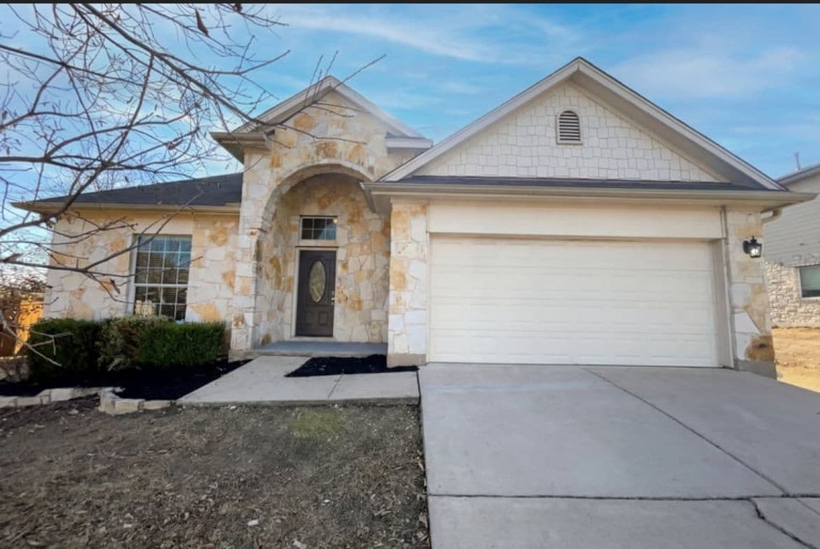 Building Photo - 1000 Estival Dr