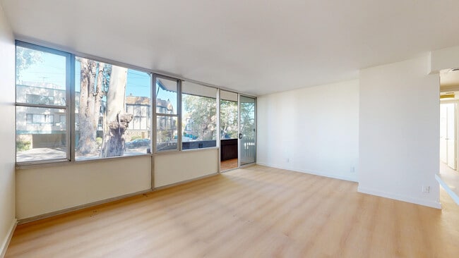 Building Photo - 1507 Carol-105