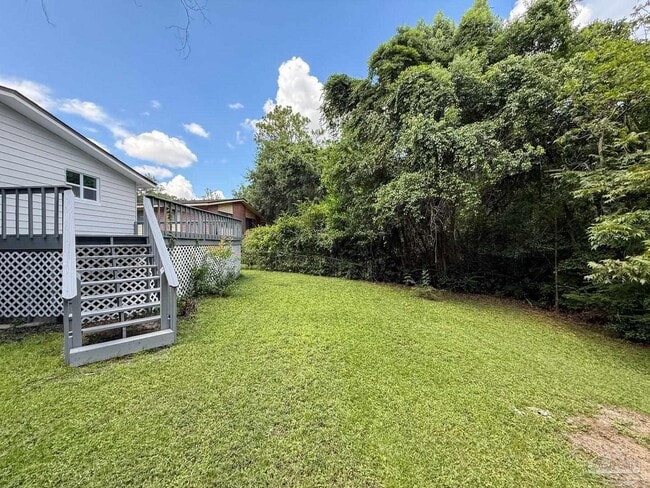 Building Photo - 5230 Springhill Dr