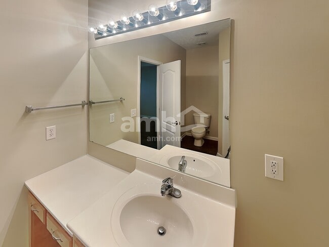 Building Photo - 426 Tulane Ct