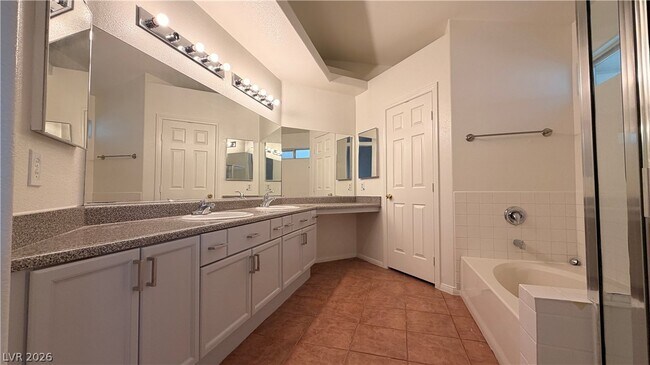 Building Photo - 6263 Dalbergia Ave