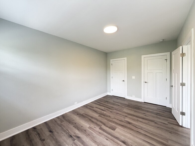 Building Photo - 730 Judson Ave