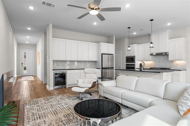 Building Photo - 3442 HERITAGE Pl