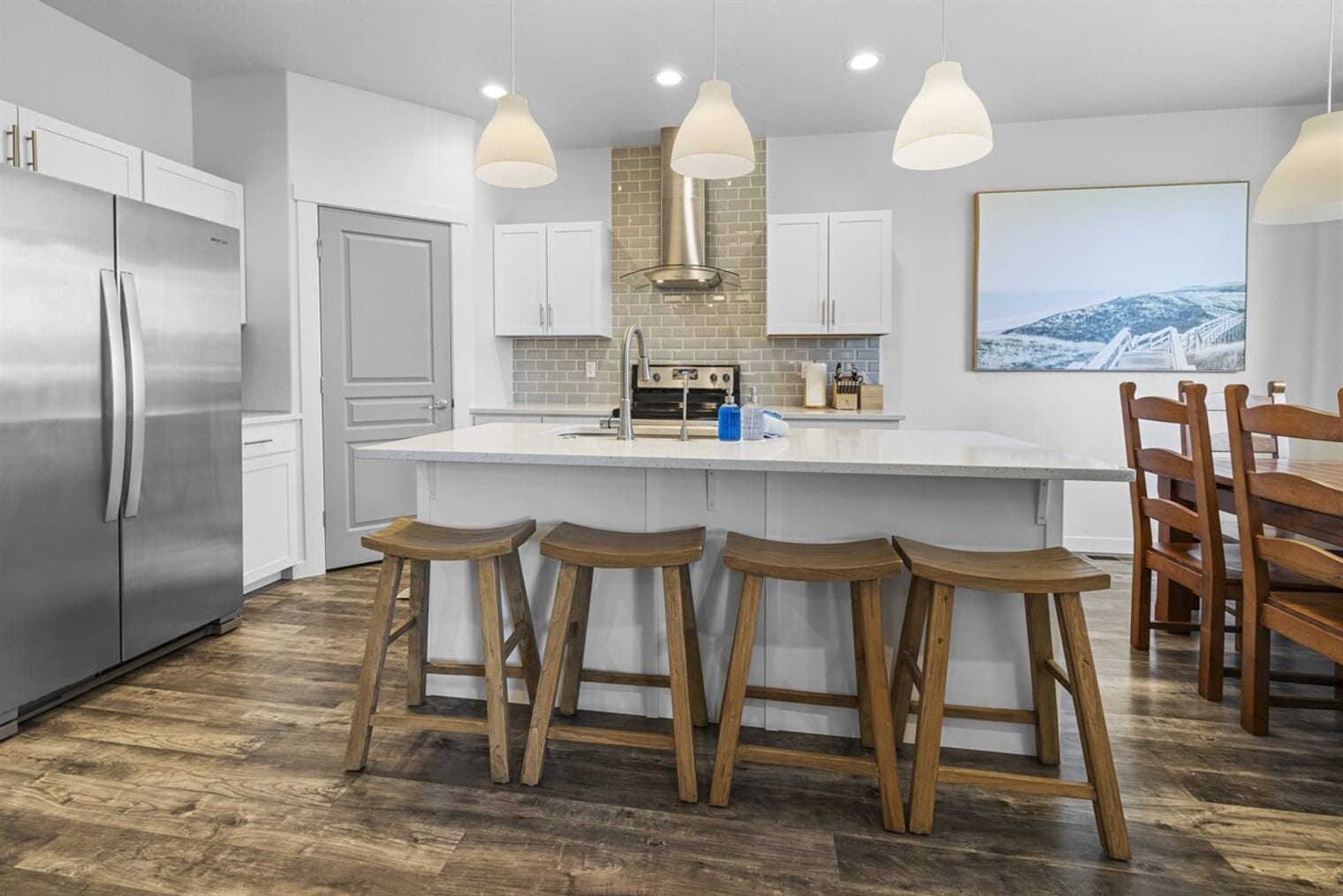 Building Photo - 2052 W Bella Ln