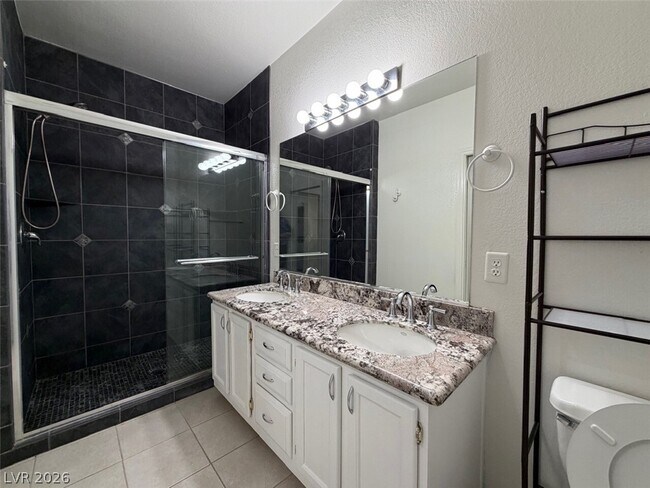 Building Photo - 900 Heavenly Hill Ct
