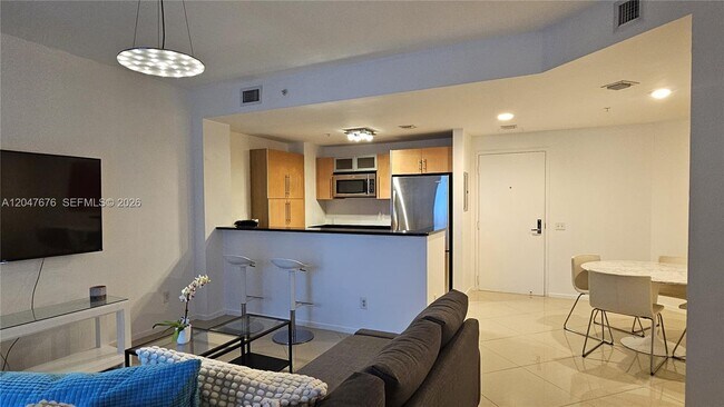 Building Photo - 300 S Biscayne Blvd