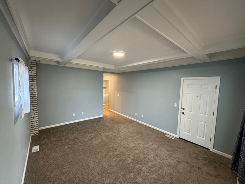 Building Photo - 1838 Phillips Ave