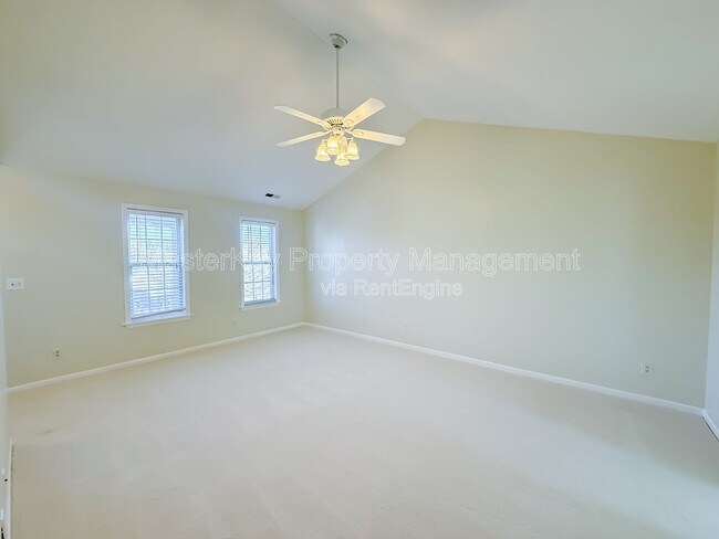 Building Photo - 804 Willowedge Ct