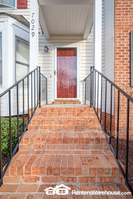 Building Photo - 7029 Pine Orchard Ct