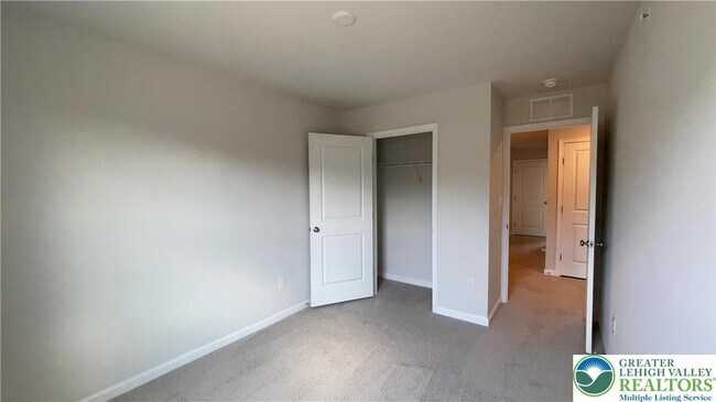 Building Photo - 1137 Martin Rd