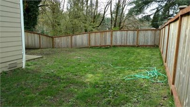 Building Photo - 3 Bedroom 2.5 Bath located in Tumwater