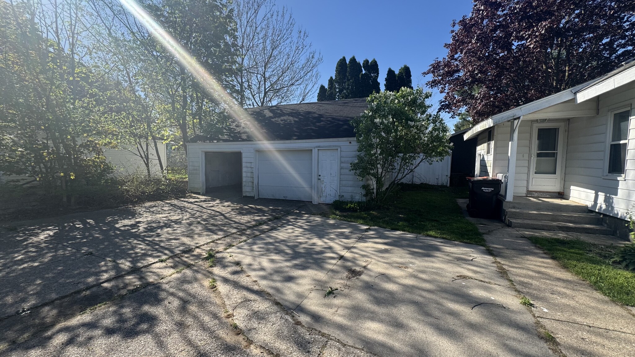 Building Photo - 3220 Wayburn Ave SW