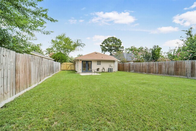 Building Photo - 18147 Dinner Creek Dr