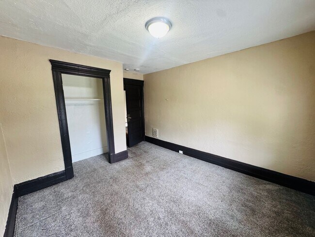 Building Photo - 10630 Kimberly Ave