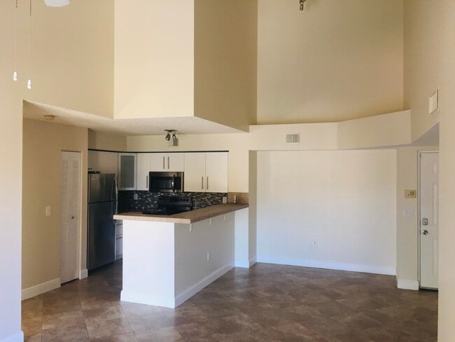 Building Photo - 1721 Village Blvd