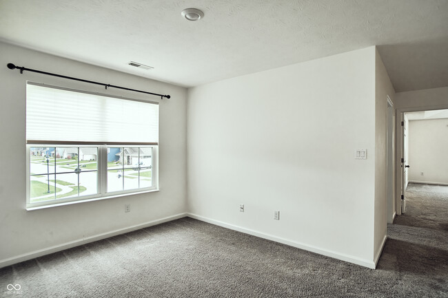 Building Photo - 681 N Crystal Dr