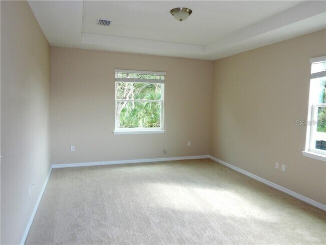 Building Photo - 15302 Las Olas Pl
