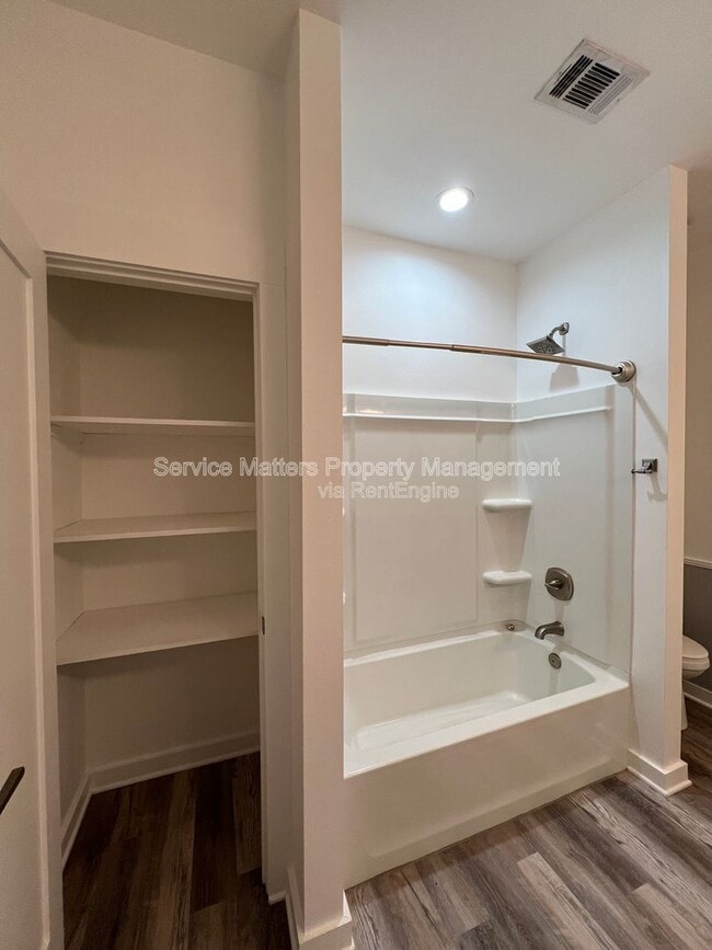 Building Photo - 6150 Franklin St