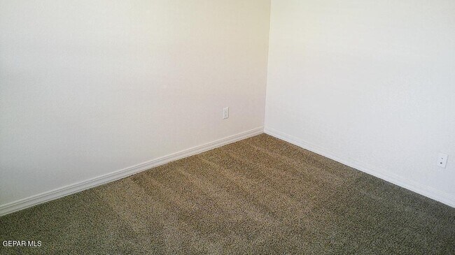 Building Photo - 653 Paseo Dulce Ave