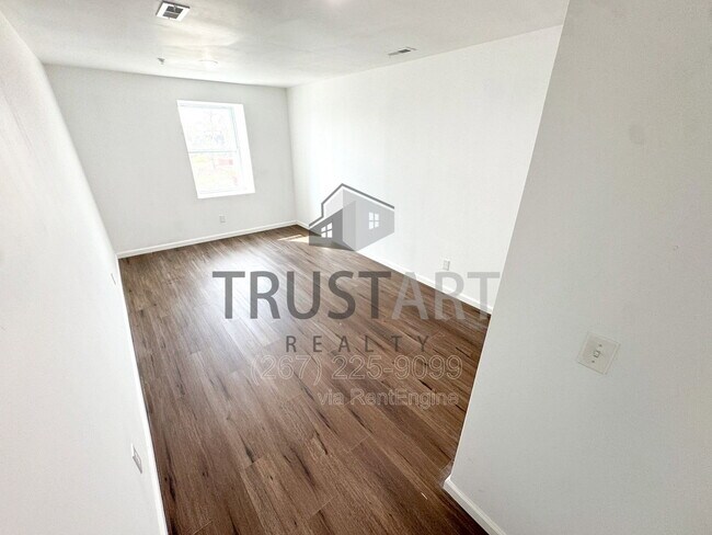 Building Photo - 2317 N 15th St