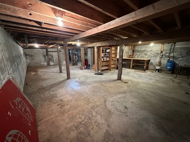 Building Photo - 618 Shearer Hill Rd