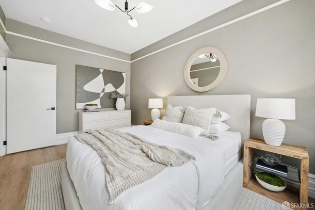 Building Photo - 202 (17-19 Card Aly)