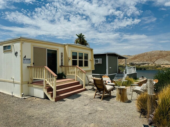 Primary Photo - BOHO RIVER WINTER RETREAT ON THE COLORADO ...