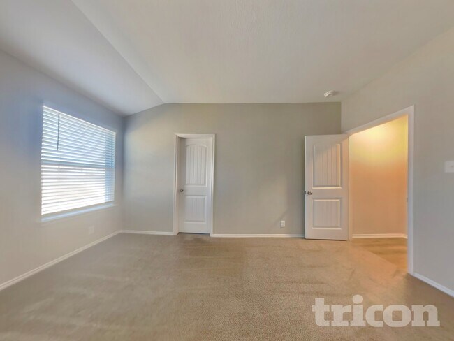 Building Photo - 8119 Sleepy Brook