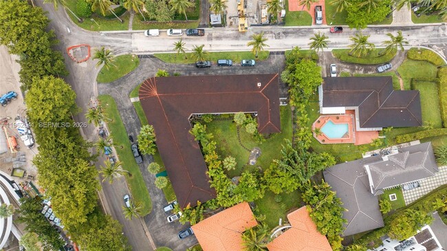 Building Photo - 50 Park Dr