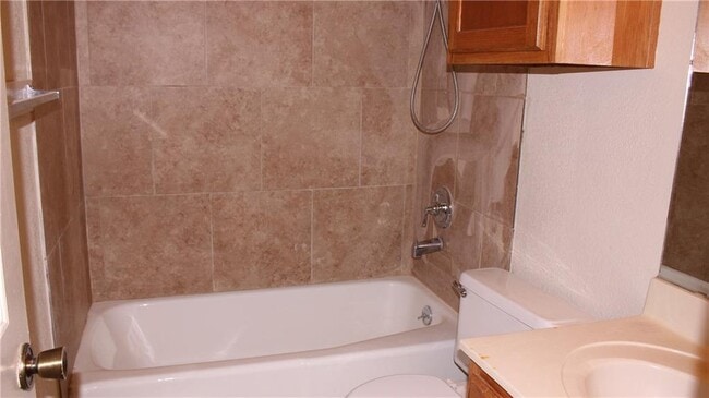 Building Photo - 9406 Kempler Dr