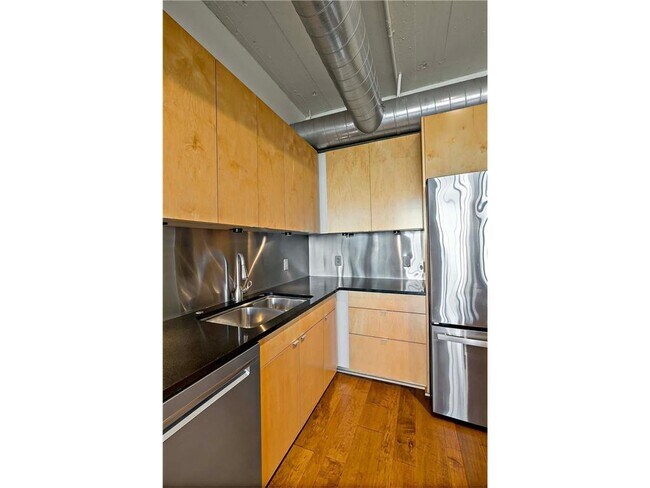 Building Photo - 2929 Chicago Ave