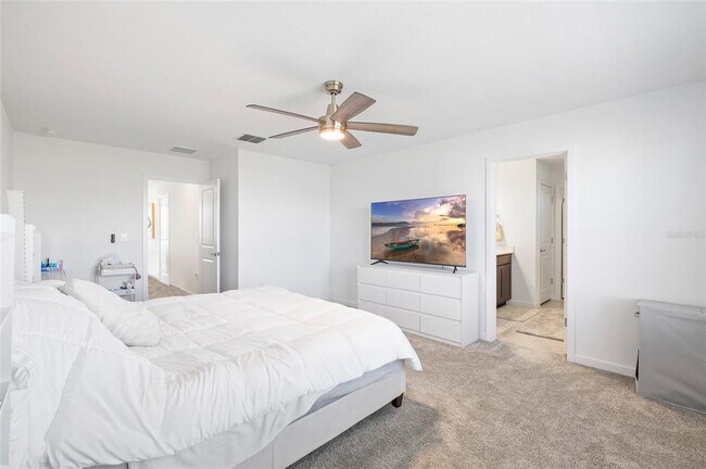 Building Photo - 6214 Golden Bch Dr